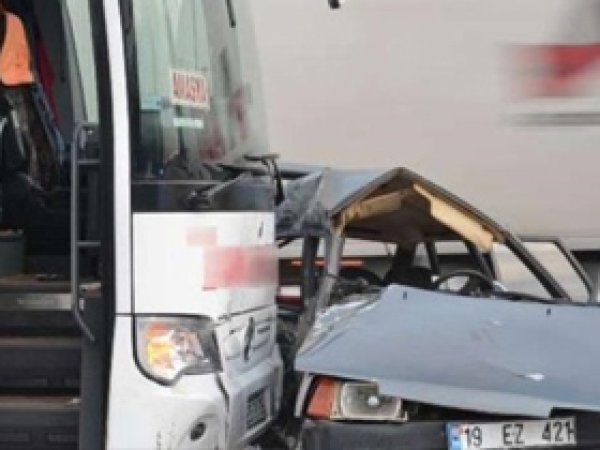 Çorum'da Feci Kaza: 1 Ölü 2 Yaralı