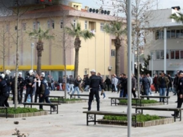 HDP Urla Seçim Bürosu Açılışında Gerginlik 