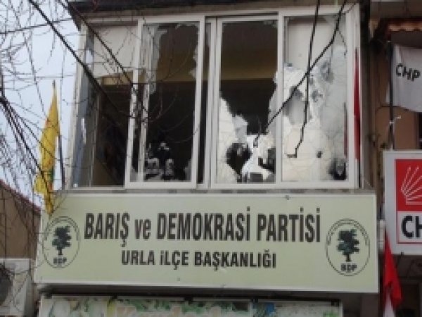 HDP'nin Seçim Lokali Açılışında Olaylar Çıktı 