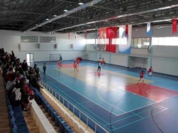 YYÜ Yeni Spor Salonuna Kavuştu 