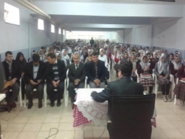 Ceylanpınar İHL'de 'İslam ve Gençlik' Konferansı 