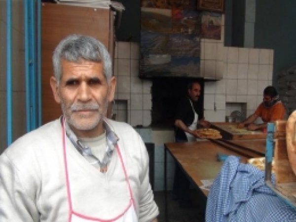 Çermik'te Ekmek Fiyatı 1 Liraya Çıktı 