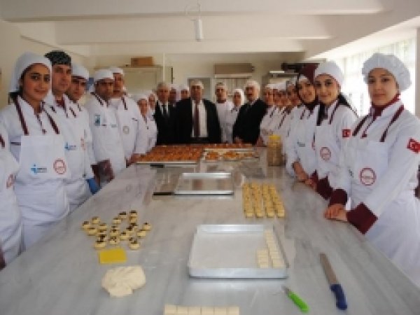 Unlu Mamüller Sektörüne Kalifiye Elemanlar Yetiştiriliyor 