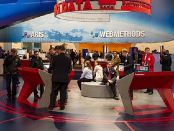 CeBIT Uluslararası Bilişim Fuarı Ziyaretçilere Açıldı