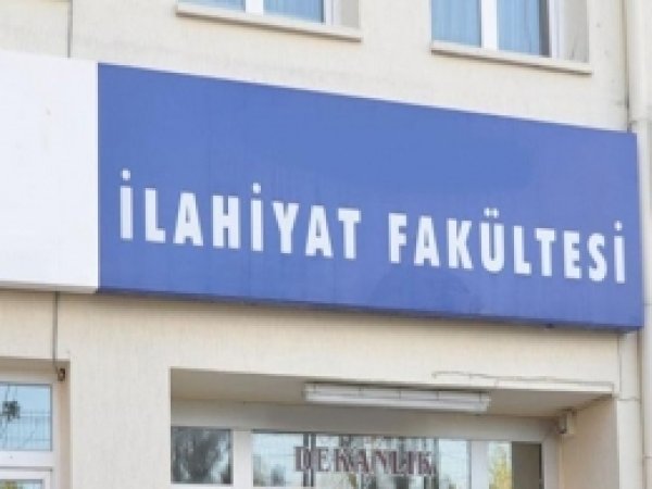 Gezi'ciler İlahiyat Fakültesini Karıştırmak İstedi 