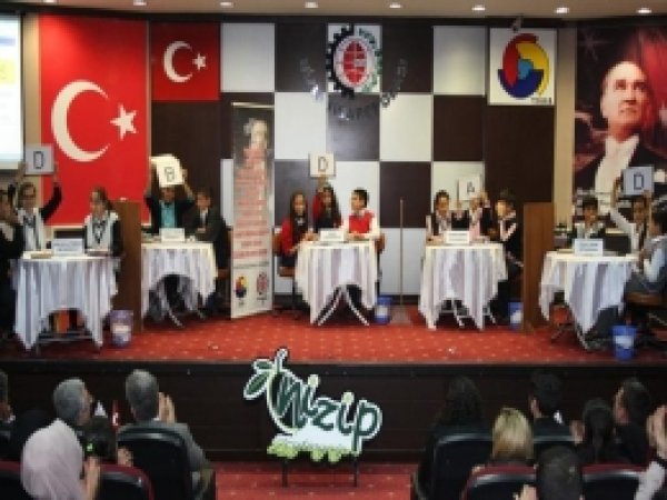 Nizip'te Ortaokullar Yarıştı 