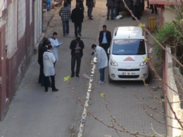 Cizre'de Bulunan El Bombasıyla İlgili 3 Kişi Tutuklandı 
