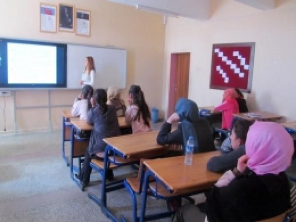Ergenlik Dönemi Anlatıldı 