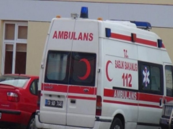 İşçi Servisi Trafik Kontrol Noktasına Çarptı