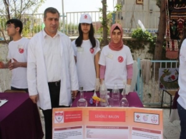 Kızıltepe'de Bilim Fuarı Açıldı 