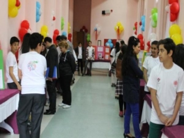 Bilim Fuarına Katılan Öğrencilerin Projelerine Büyük İlgi 