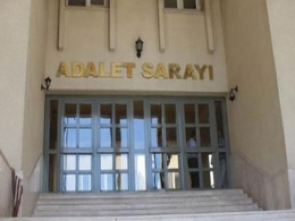 Gözaltına Alınan Emniyetçiler Adliyeye Sevk Edildi 