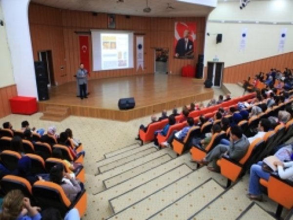 BÜ'den 'Sağlıklı Besin Ve Beslenme' Konferansı 