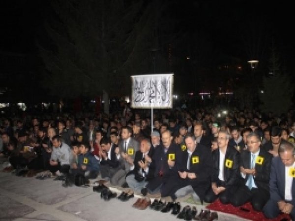 Mısır Hükümeti Oturma Eylemiyle Kınandı 