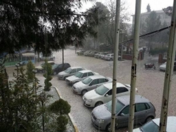 Dolu Hilvan'ı Beyaza Bürüdü 