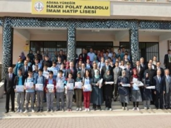 Adana'da 21 Bin Tablet Dağıtıldı 