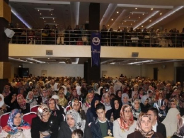 Van'da Bayanlara Yönelik 'Kutlu Doğum' Programı  