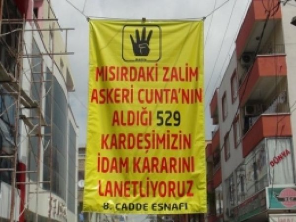 Esnaf, İdam Kararına Tepkisini Pankarta Yansıttı 