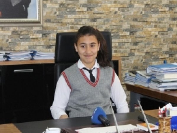 Mardin'in Çocuk Valisi Koltuğa Oturdu 