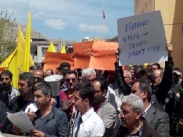 Ergani'de Bıçaklanan Öğretmen için Basın Açıklaması 