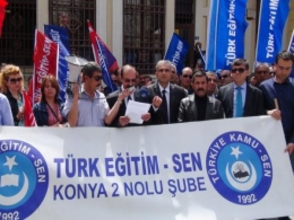 Öğretmenlerden Fazla Mesai Eylemi 