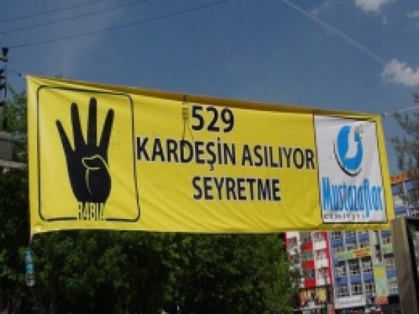 Mustazaflar Cemiyeti'nden İdamlara Pankartlı Tepki 