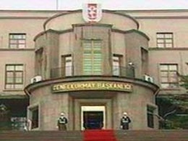 PKK Şırnak'ta 2 Kamyonu Ateşe Verdi 