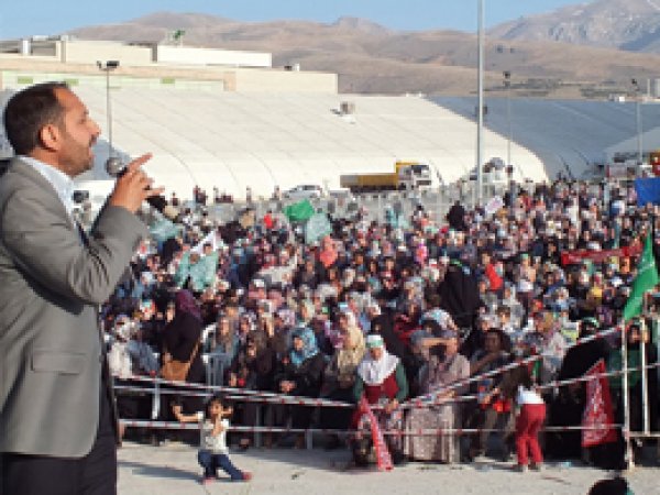 Malatya Peygamber Sevgisini İspatladı 