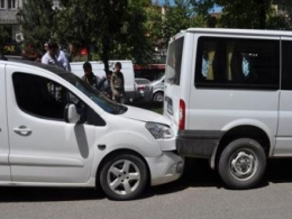 Batman'da Maddi Hasarlı Kaza 