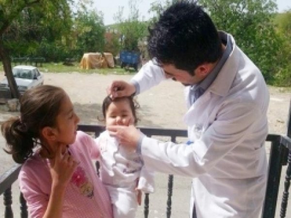 Silvan'da Çocuk Felci Aşı Kampanyası 