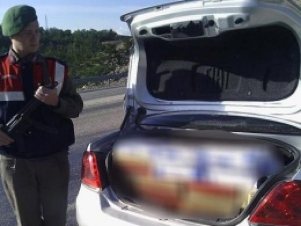 Mersin'de Kaçak Sigara Operasyonu 
