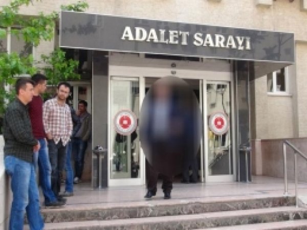 Hırsızlık İddiasıyla Biri Çocuk 6 Kişi Yakalandı 