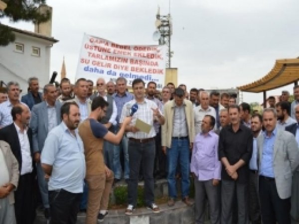 Hilvanlı Çiftçiler Meydana İndi 