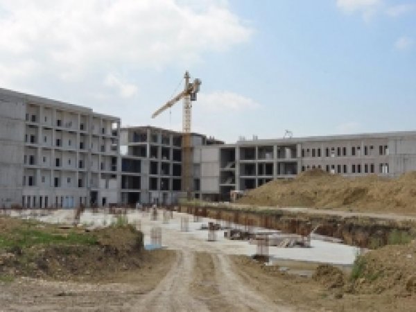 Ceyhan Devlet Hastanesi 2015'te Faaliyete Girecek 