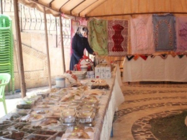 Ceylanpınar'da Öğrenciler Yararına Kermes 