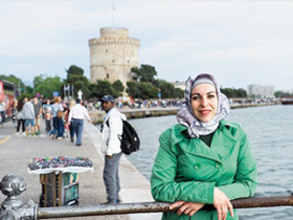 Camisiz Başkentin Başörtülü AP Adayı