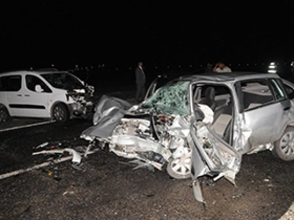 Cizre'de Trafik Kazası: 1 Ölü, 2 Yaralı 