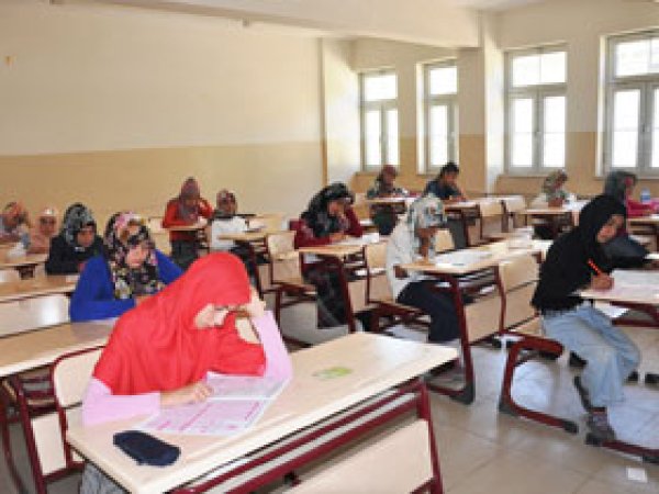Şırnak'ta Kutlu Doğum Siyer Sınavı Heyecanı 