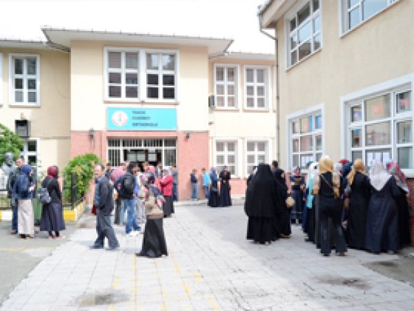 Trabzon'da Kutlu Doğum Siyer Sınavı Düzenlendi 