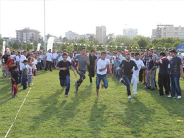 Adana'da 'Müslüman Gençlik Haftası' Etkinliği