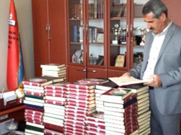 200 Öğrenciye Kur'an Hediyesi