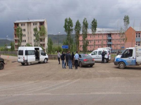 Karlıova Yolu PKK Tarafından Kesildi 