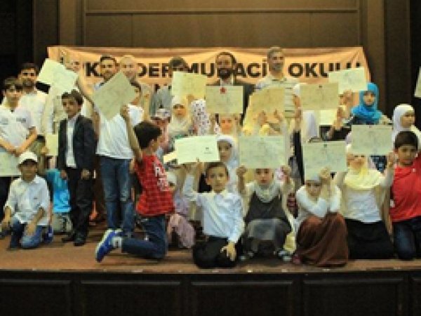 'Muhacir Okulu' Öğrencileri Mezun Oldu 
