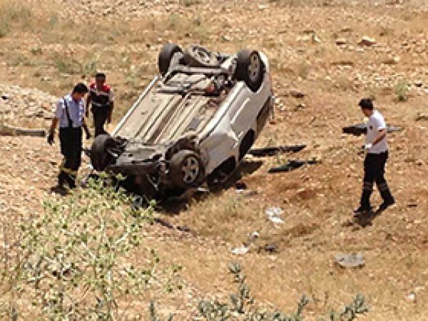Mardin'de Trafik Kazası: 2 Yaralı 