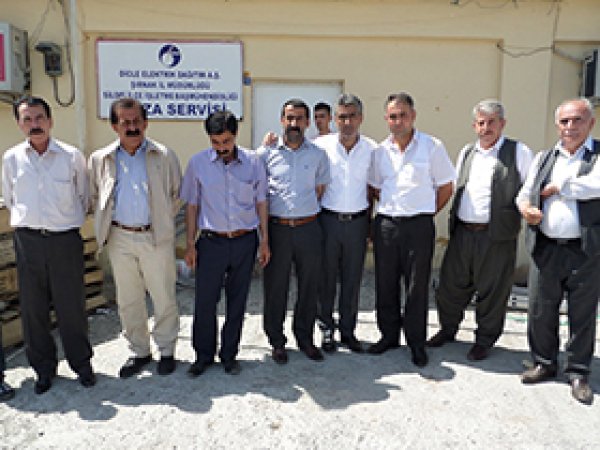 DEDAŞ'a İsyan Eden Muhtarlar Eylem Yaptı 