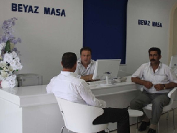 Muş Belediyesi 'Beyaz Masa' Kurdu 