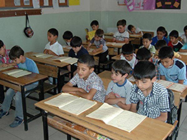 İKRA-DER Yaz Okulu Açtı 