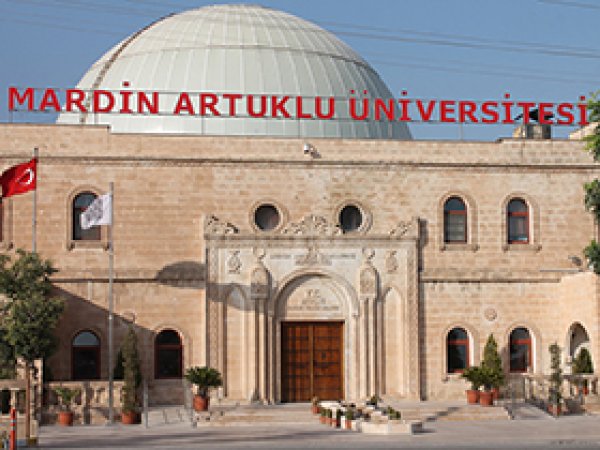 Artuklu Üniversitesine Polis Baskını 