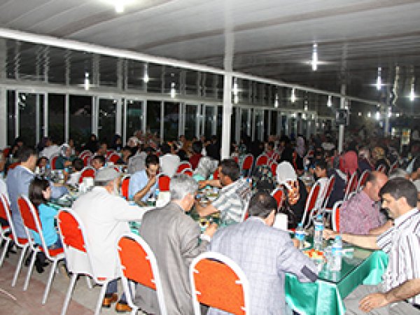 Bingöllü Yetimlere İftar 