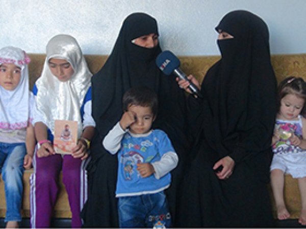 Müslüman Mahpuslara Aile Boyu Ceza!